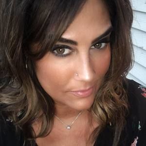 Meet your Posher, Carla